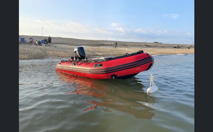 Quicksilver 2023 Rib Boat - 20 hv Mercury-perämoottori - Perävaunu-kuva-3